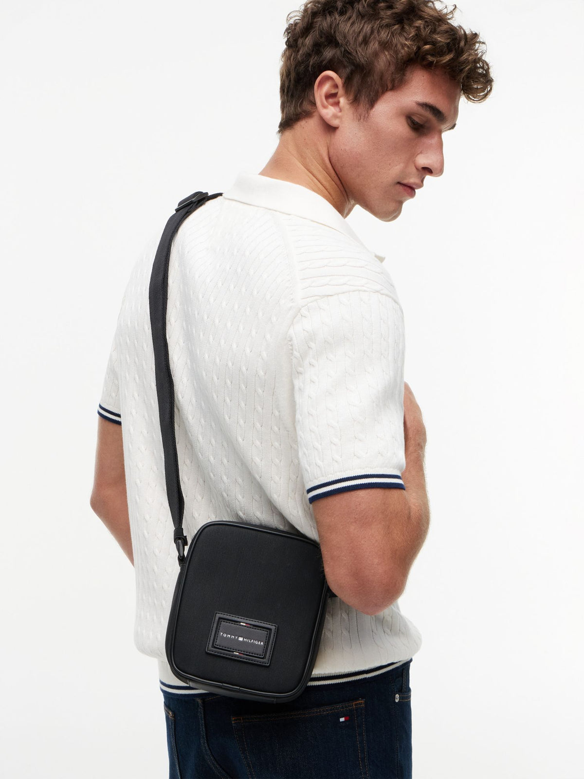 Tommy Hilfiger Hilfiger Logo Textured Mini Reporter Bag