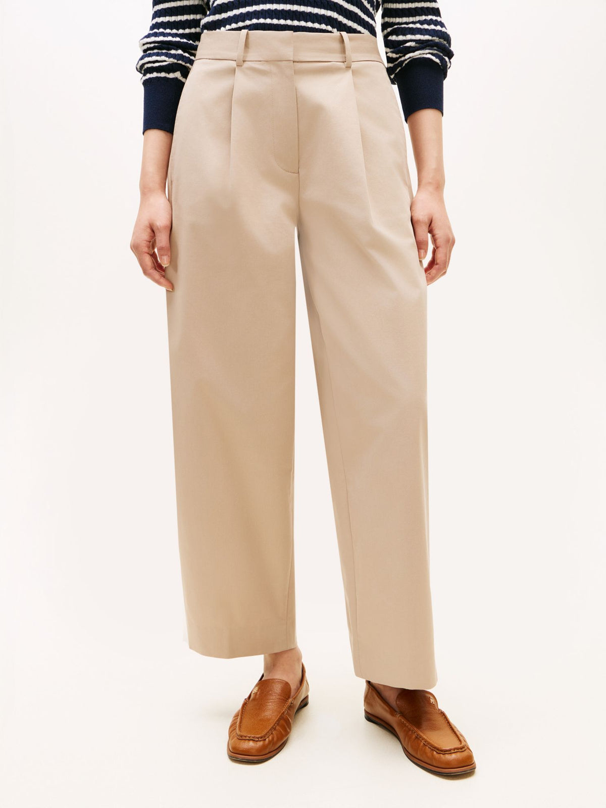 Tommy Hilfiger Pleated Twill Barrel Chino